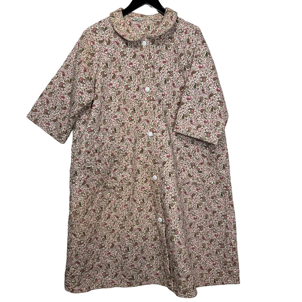 Vintage quilted Floral Patterned house coat 50s 60s cottagecore grandma pink‎